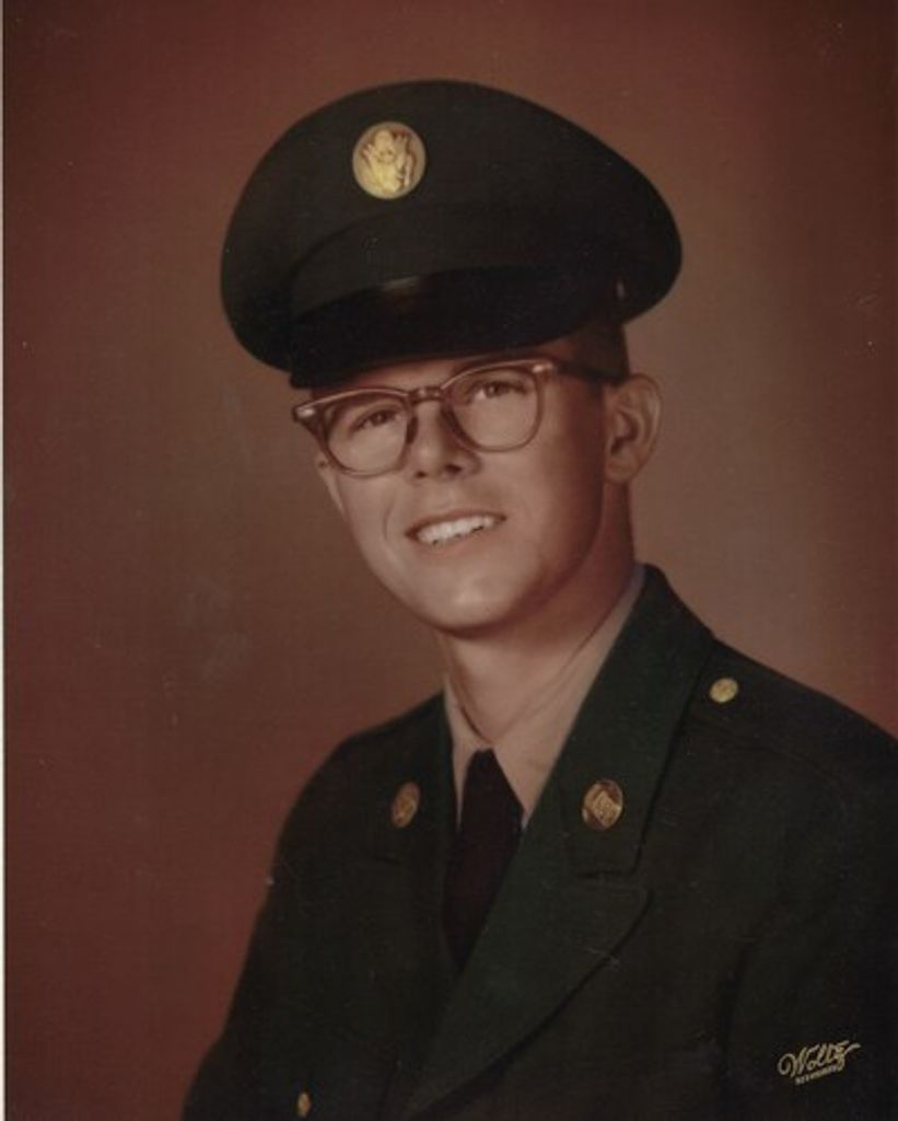 Robert Louis Escue Profile Photo