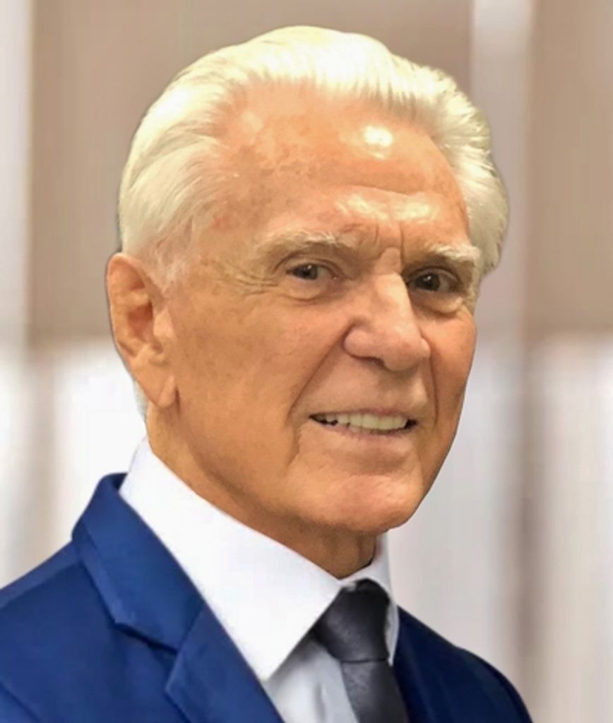 L. Thomas Lakin Profile Photo