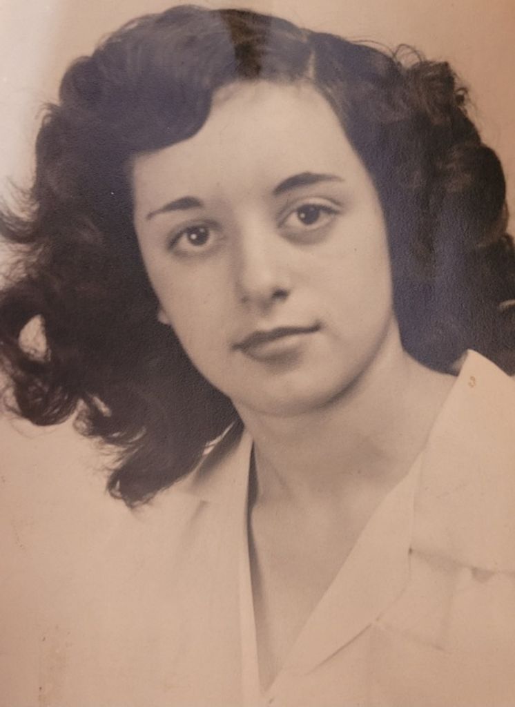 Lena (Rea)  Lowe Profile Photo