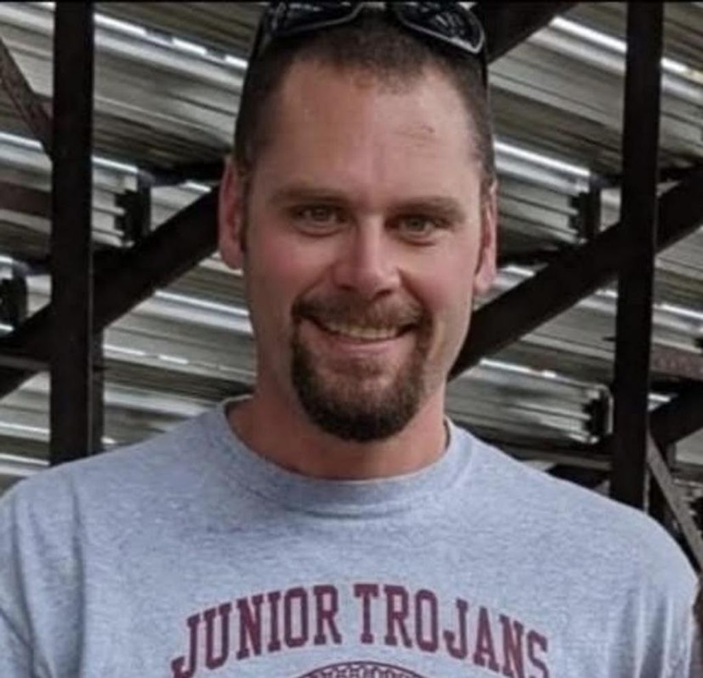 Justin Randall Huth Profile Photo