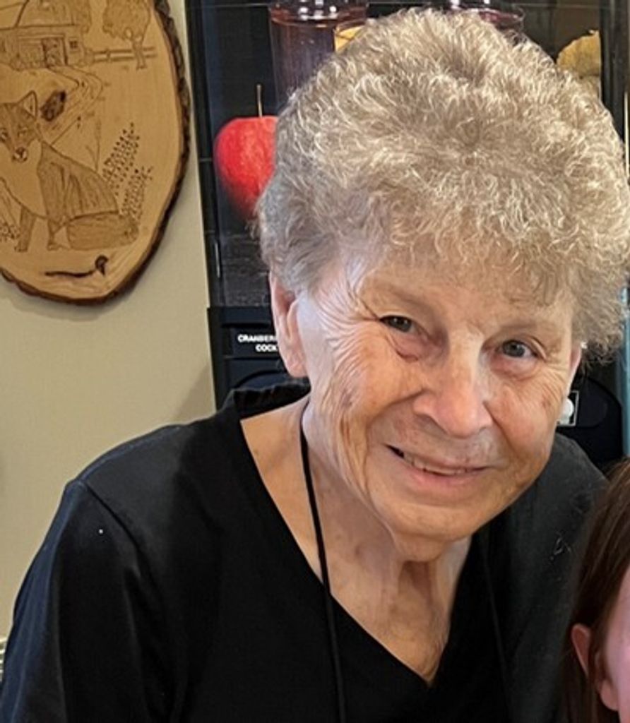 Carolyn Multhauf Profile Photo