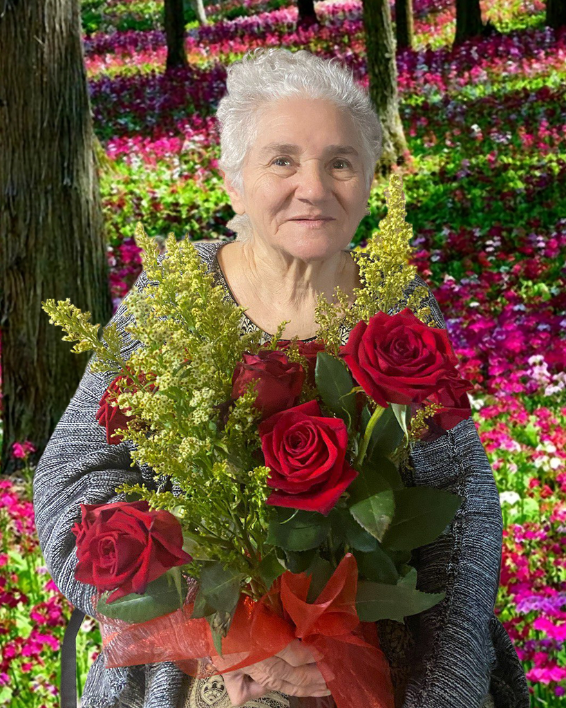 Maria Leticia Flores