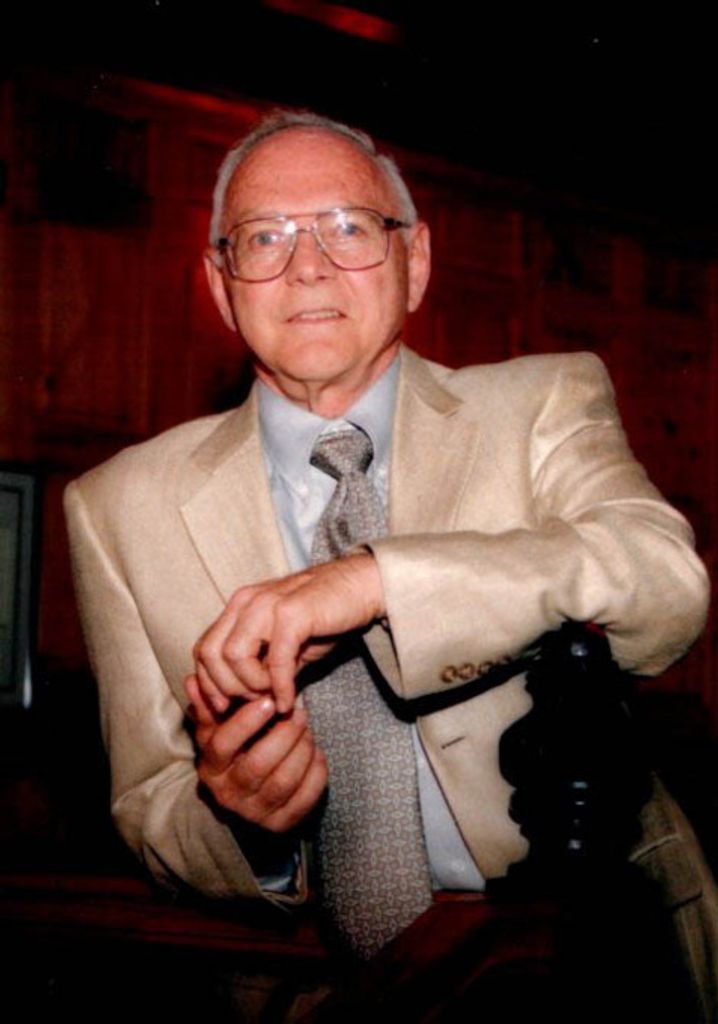 Peter Daniel Colompos Profile Photo