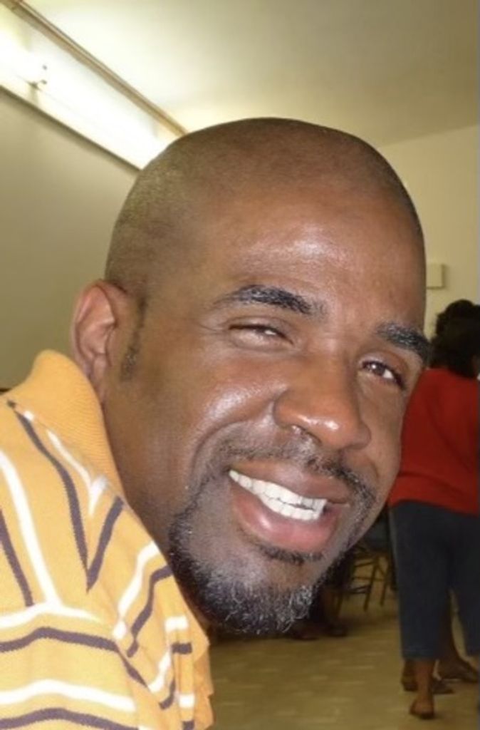 Giovanni Lewis Profile Photo