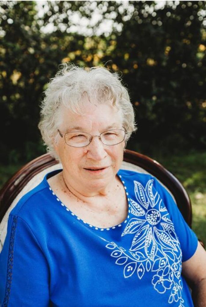 Vivian (Stoeckman)  Meyer