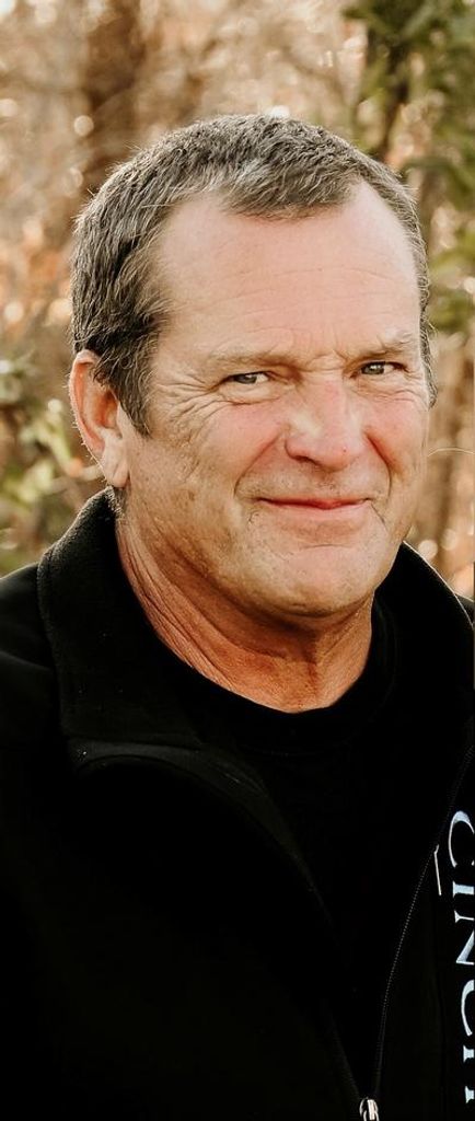 Loyd Wayne Mckenzie Profile Photo