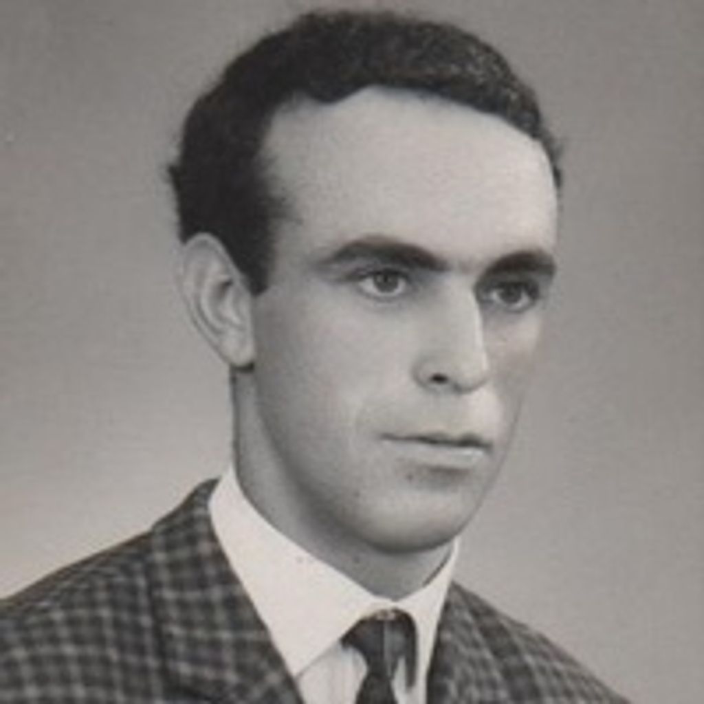 Alvaro  C. Viveiros