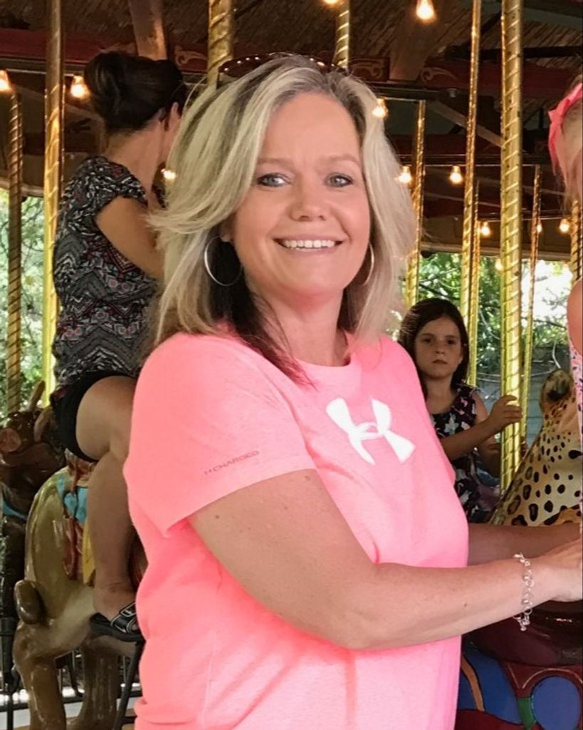 Lisa White Farnandez Profile Photo