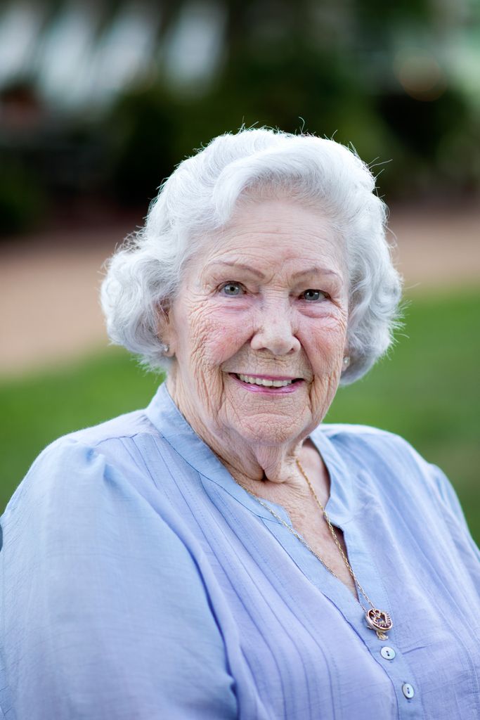 Mrs. Gwendolyn Tracey Profile Photo
