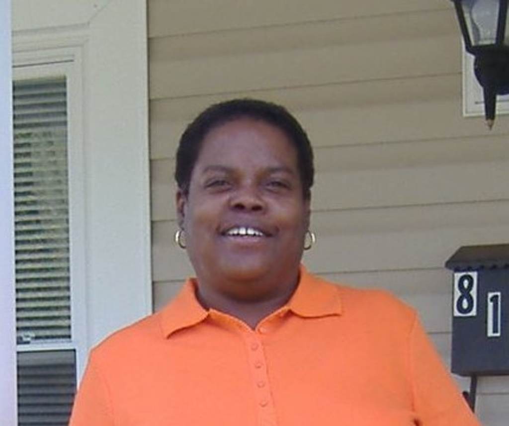 Lisa Tujetta Peterson Profile Photo