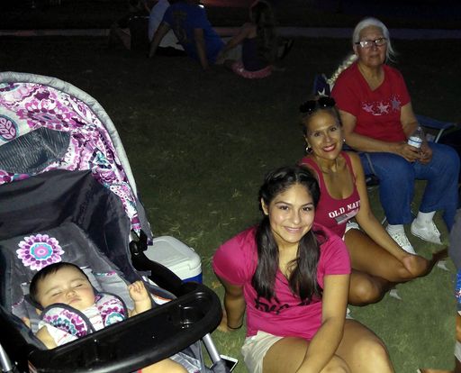 Yolanda C. Gonzalez photo gallery thumbnail 164 of 357