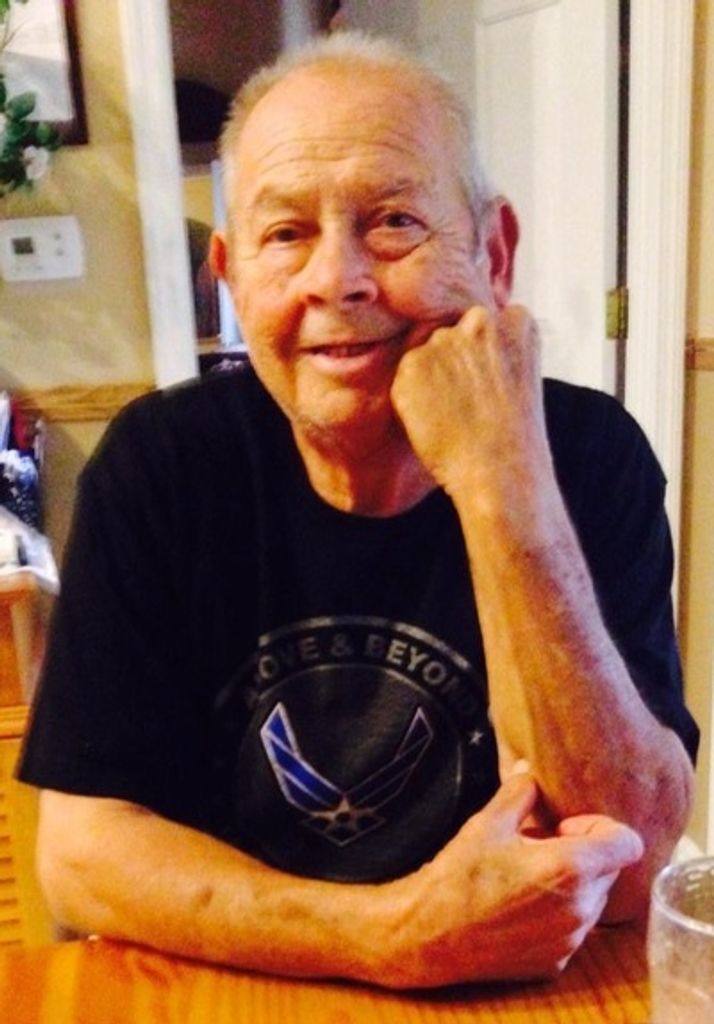 Robert Lowell Tharp Profile Photo