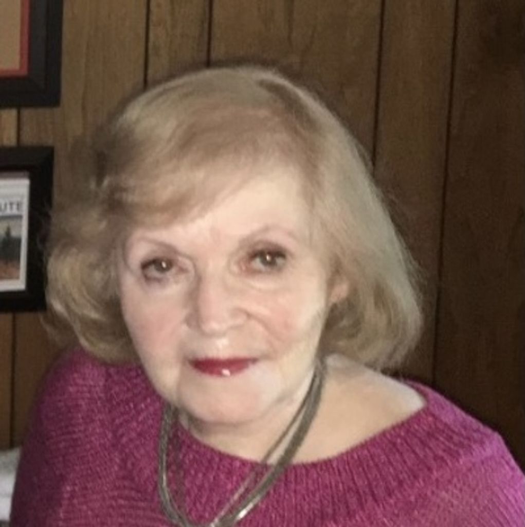 Alma Cizek Profile Photo