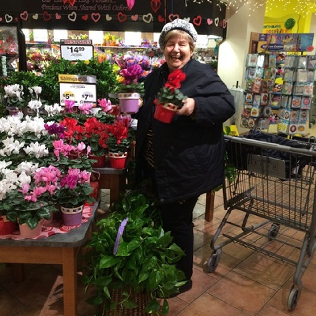 Effie Orfanides Profile Photo