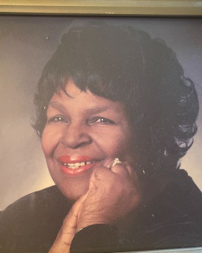 Alma Jennings's obituary image