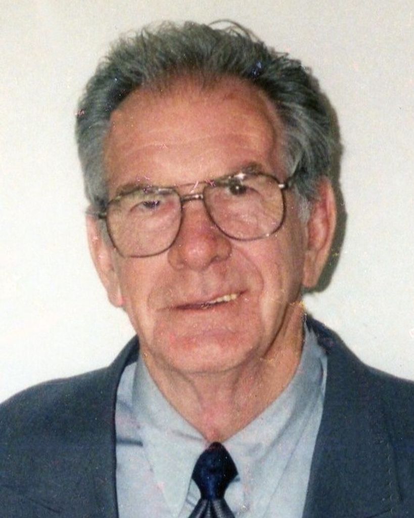 Clarence "Hank" Reynolds Profile Photo