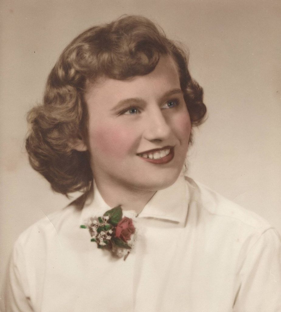 Stella Polomoscanik Profile Photo