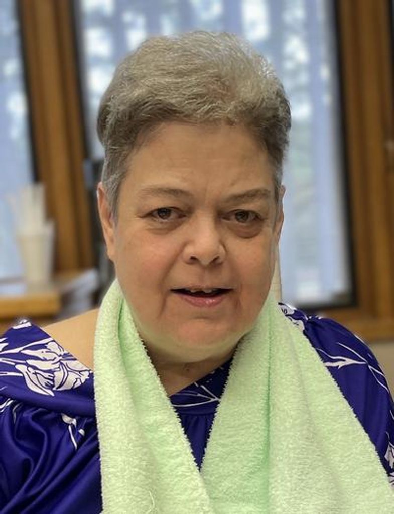 Carla Louise Lee Profile Photo