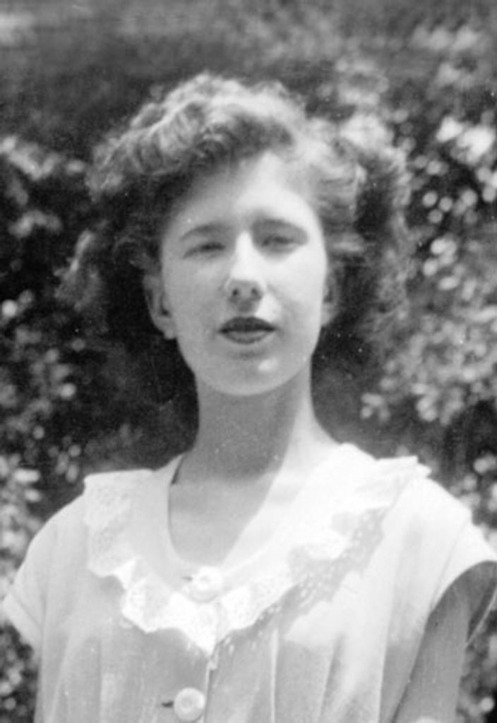 Georgie Beard Profile Photo