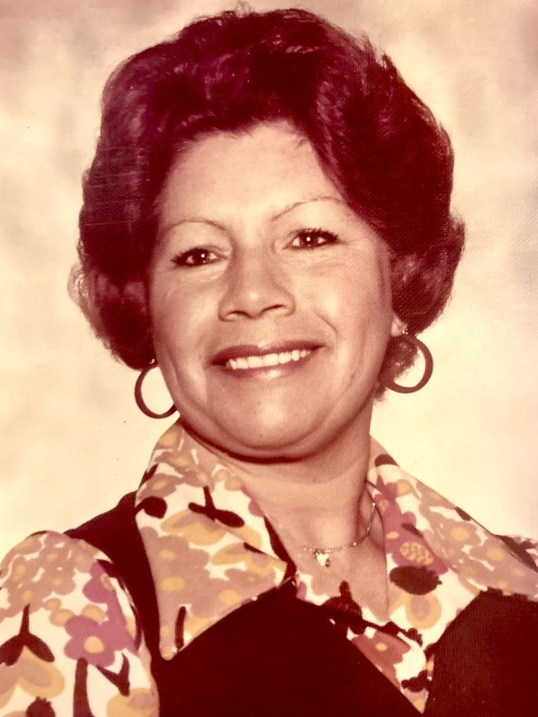 Julia Lira Valles Profile Photo