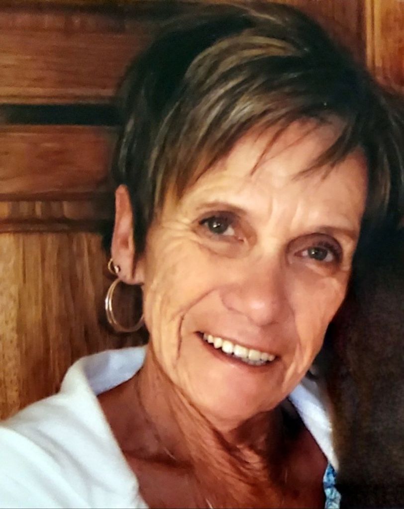 Angela (Hurst)  Maag