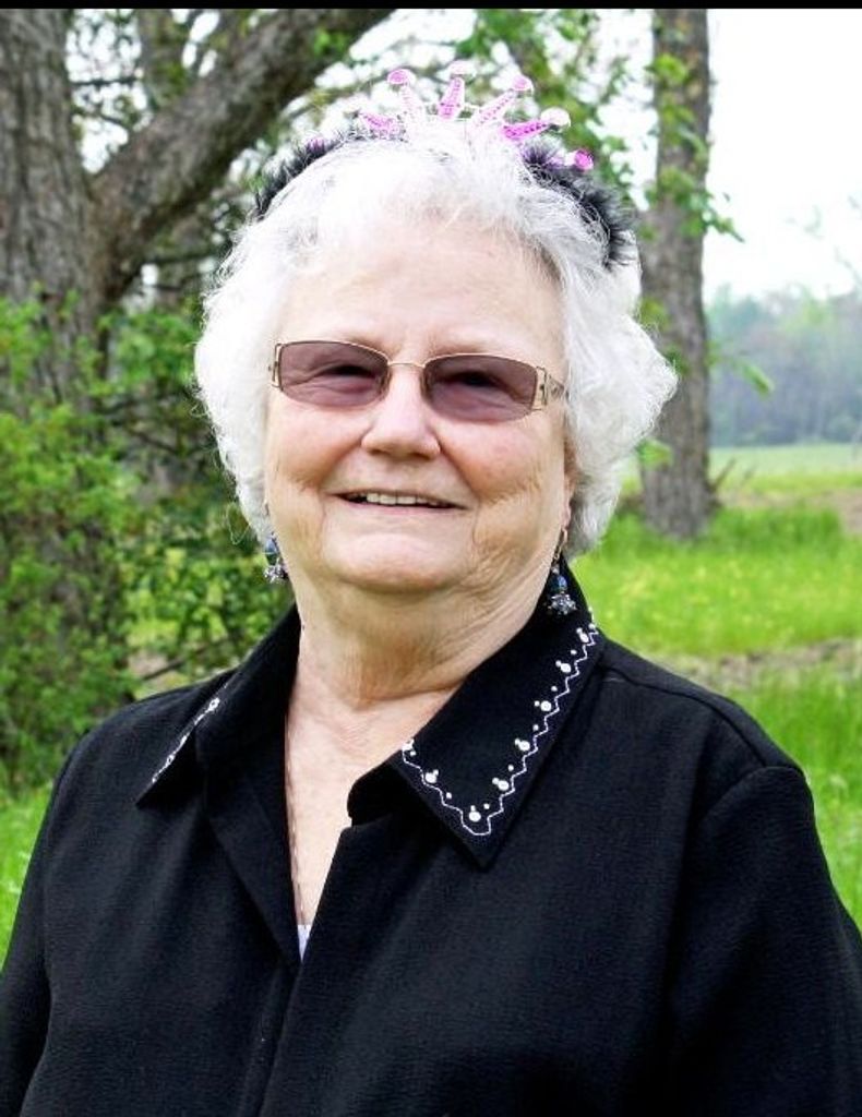 Sue (Spivey)  Lindsey