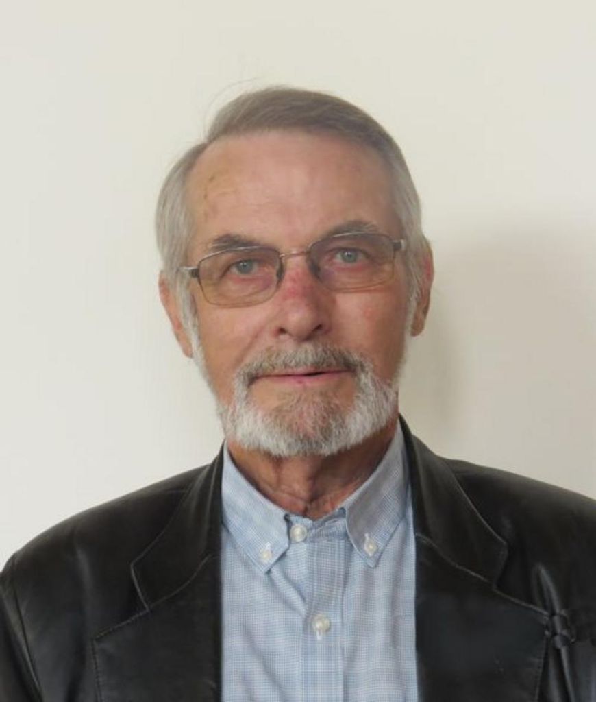 Robert Louis Pickering Profile Photo