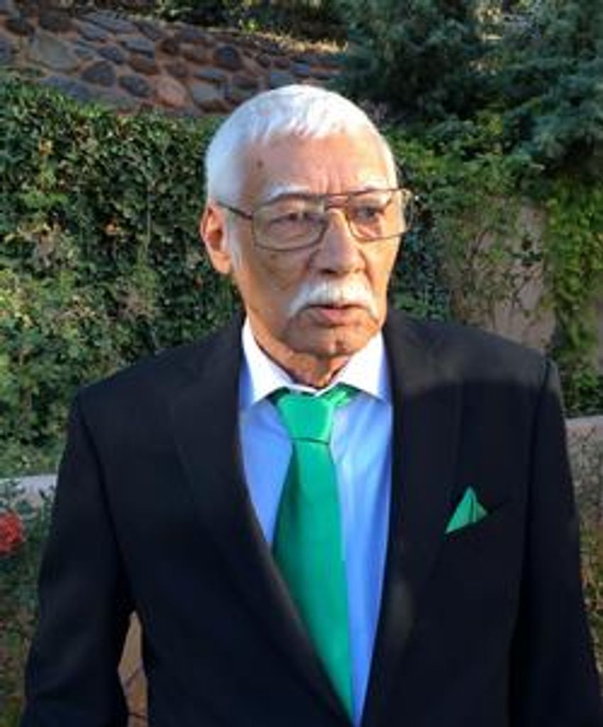 Johnnie Reil Vera Profile Photo