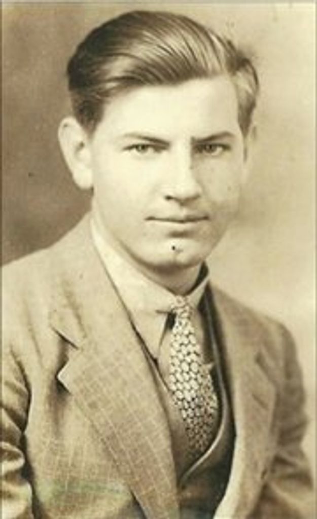 Vergil Ray  Lewis