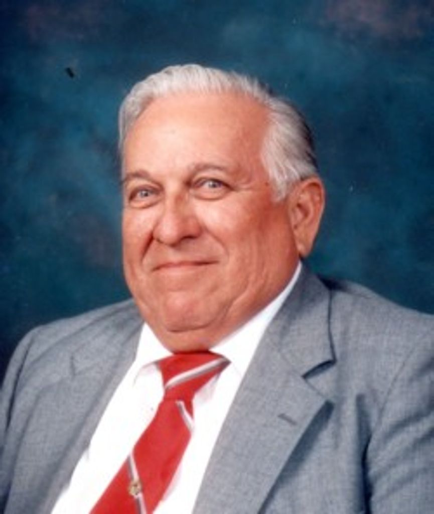 Oscar G Garza