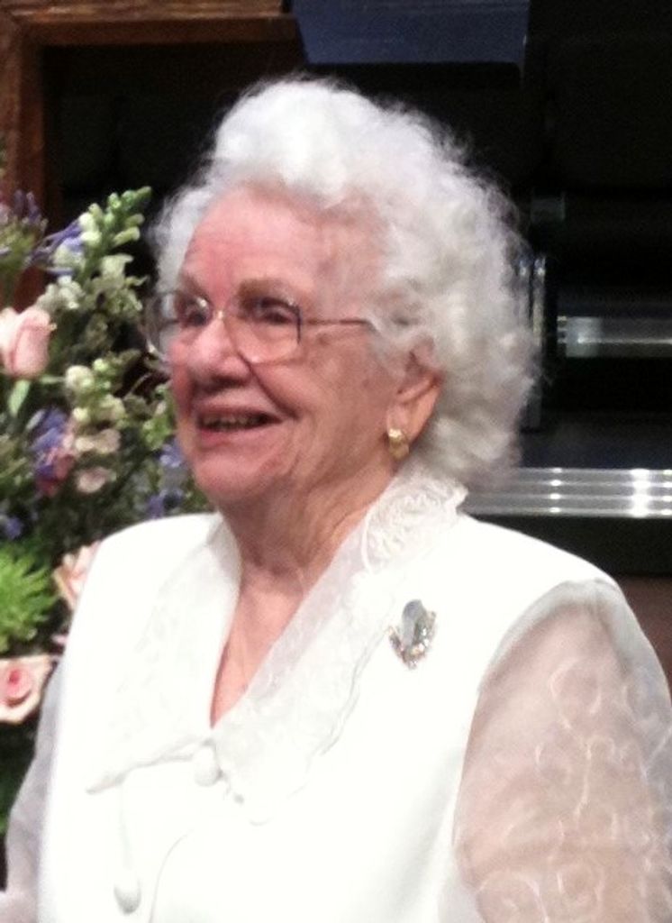 Lola Davis Profile Photo