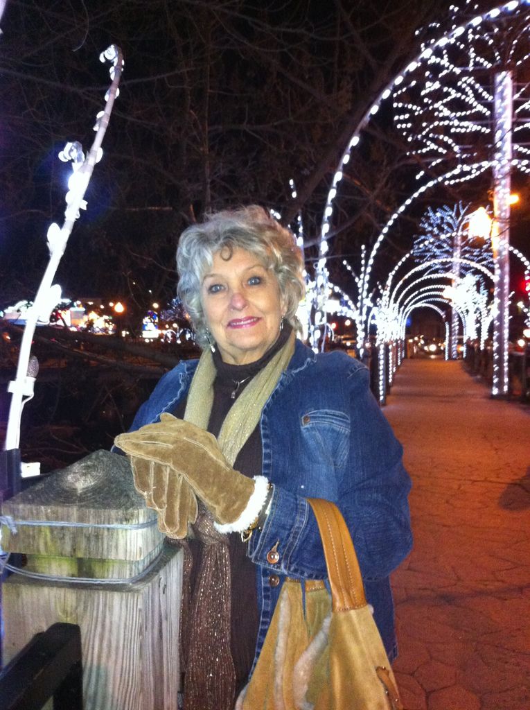 Linda Brackett Profile Photo