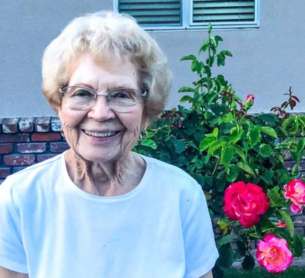Dorothy Nielson Giles Profile Photo
