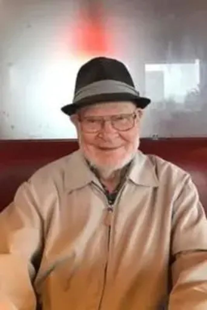 Earl Riley