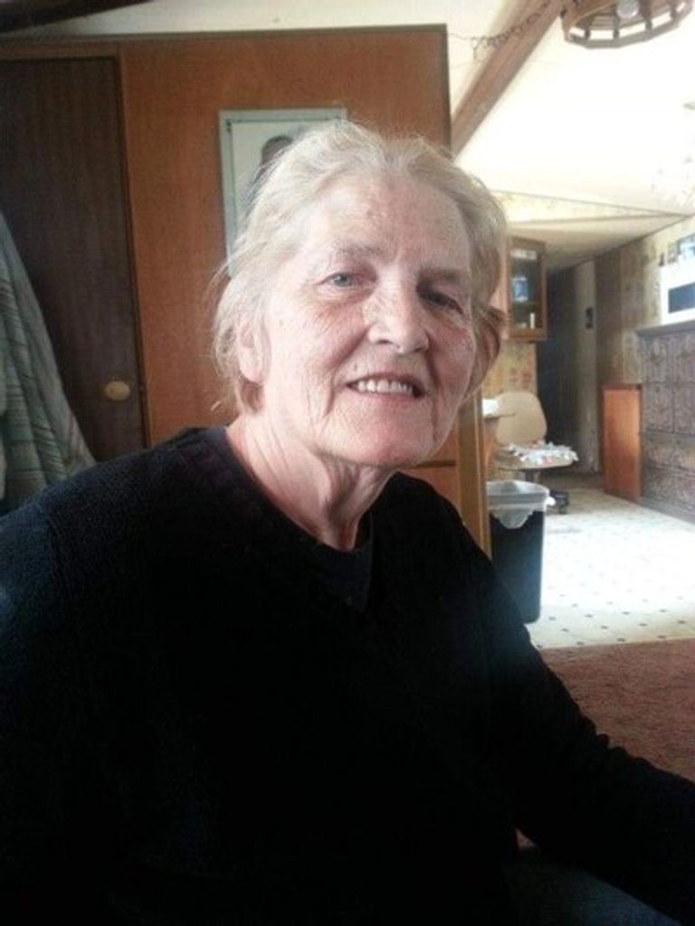 Maxine Nicol Profile Photo