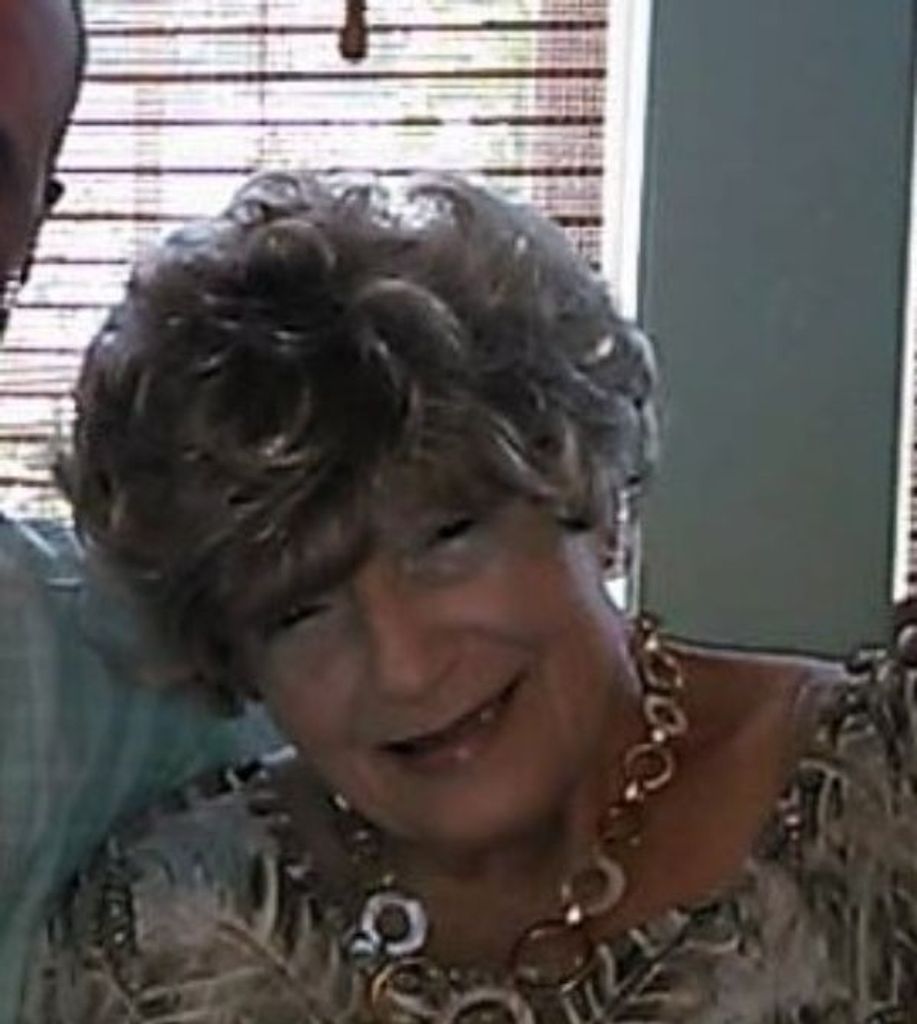 Fay Andrews Weil
