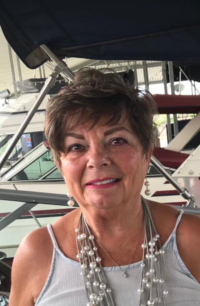 Linda Lou Schmoeller