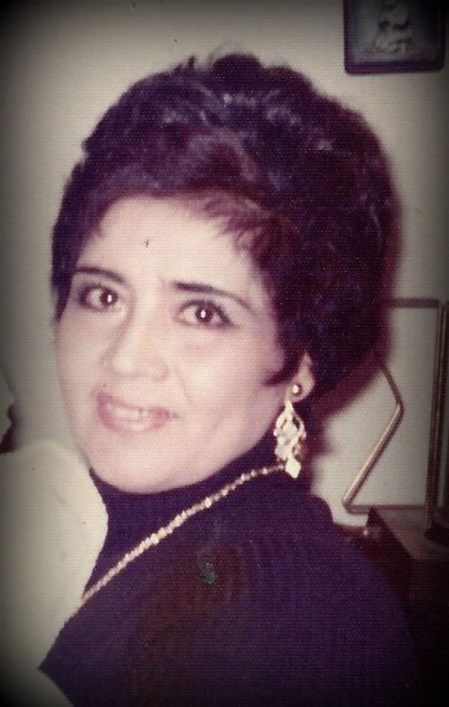 Aurora Navarro