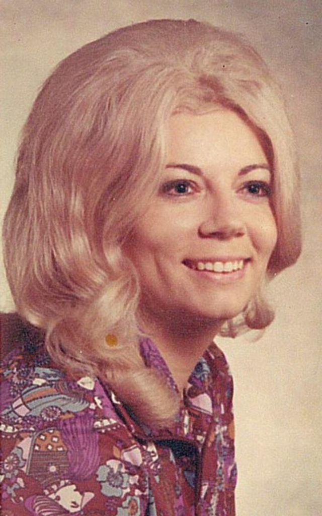 Shirley Theresa (Dykes) Wolff