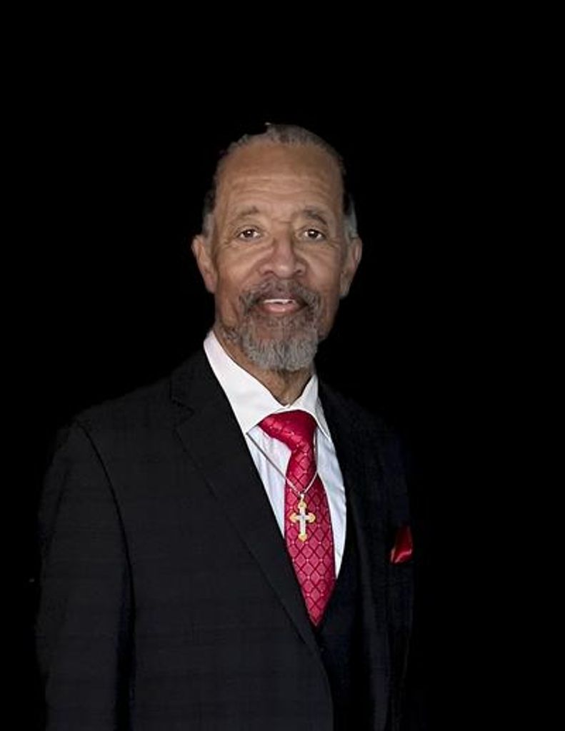 Louis Gilbert "Gates" Davis Profile Photo
