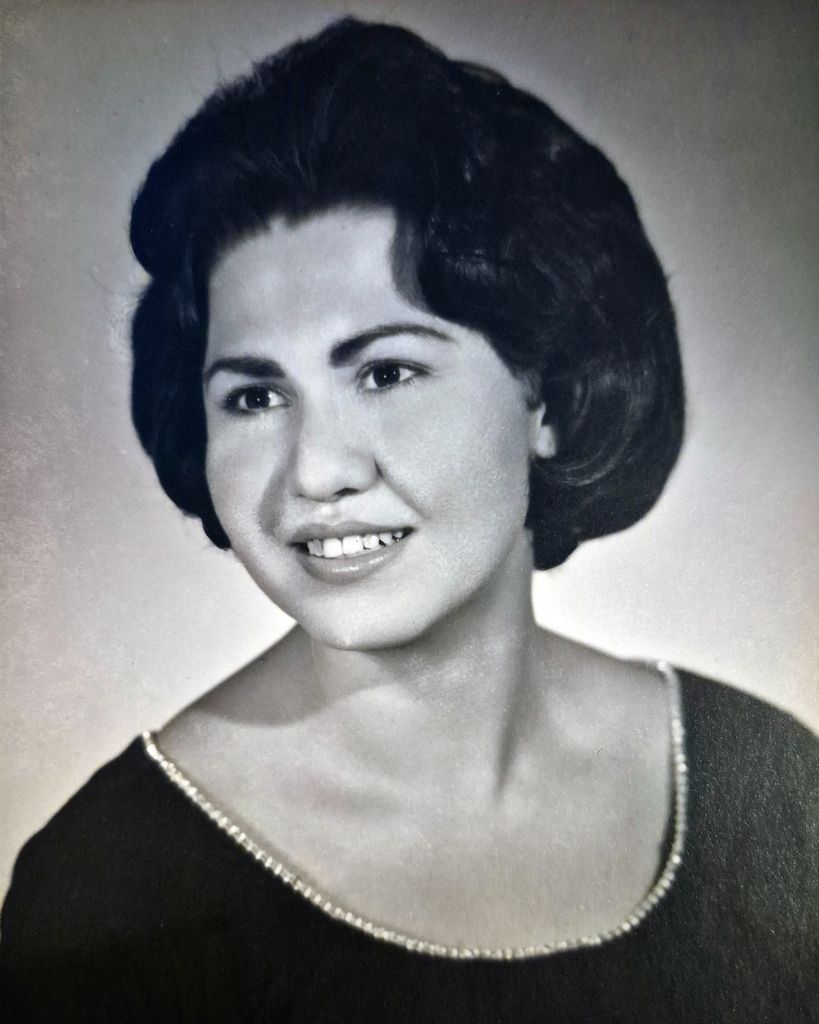 Gloria Lilia Vasquez