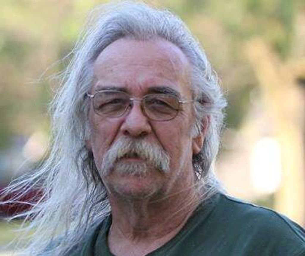 Steven Phillip Beckett Profile Photo