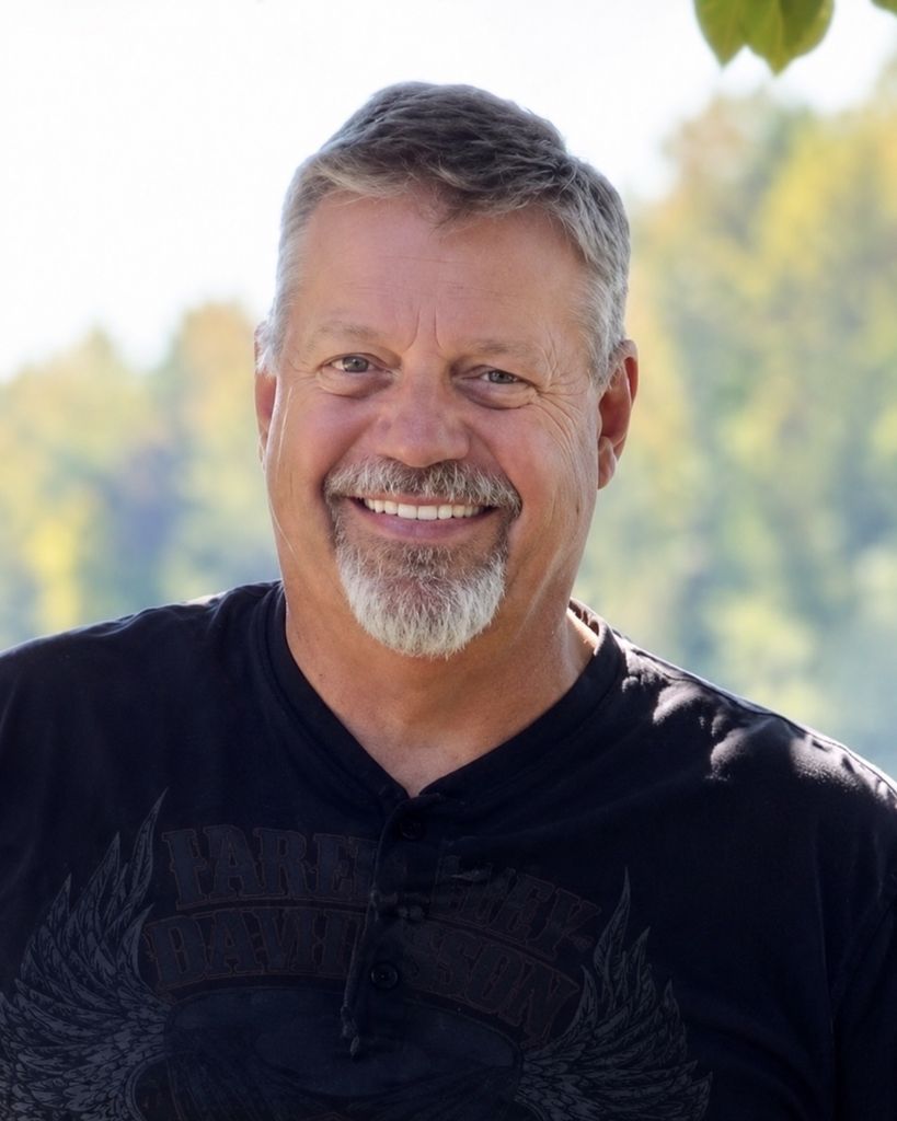 Gene Johnson Profile Photo