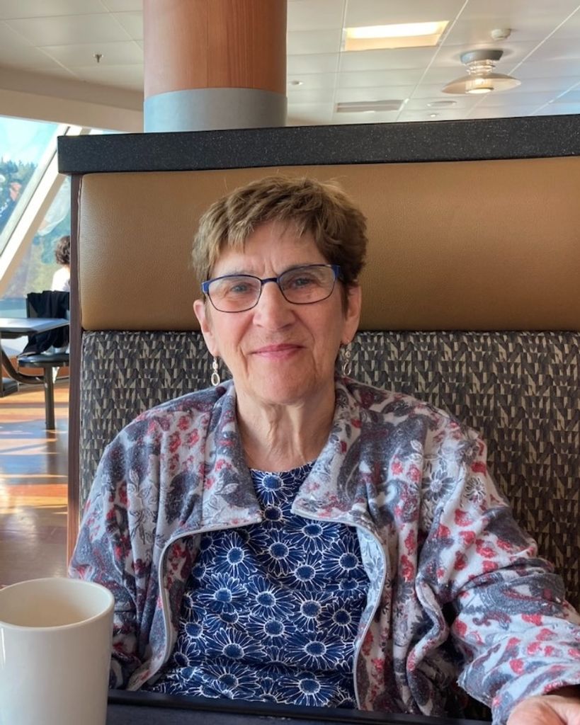 Lorraine Marie Rolls