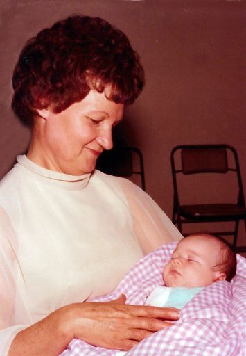 Pauline Dalton photo gallery thumbnail 15 of 72