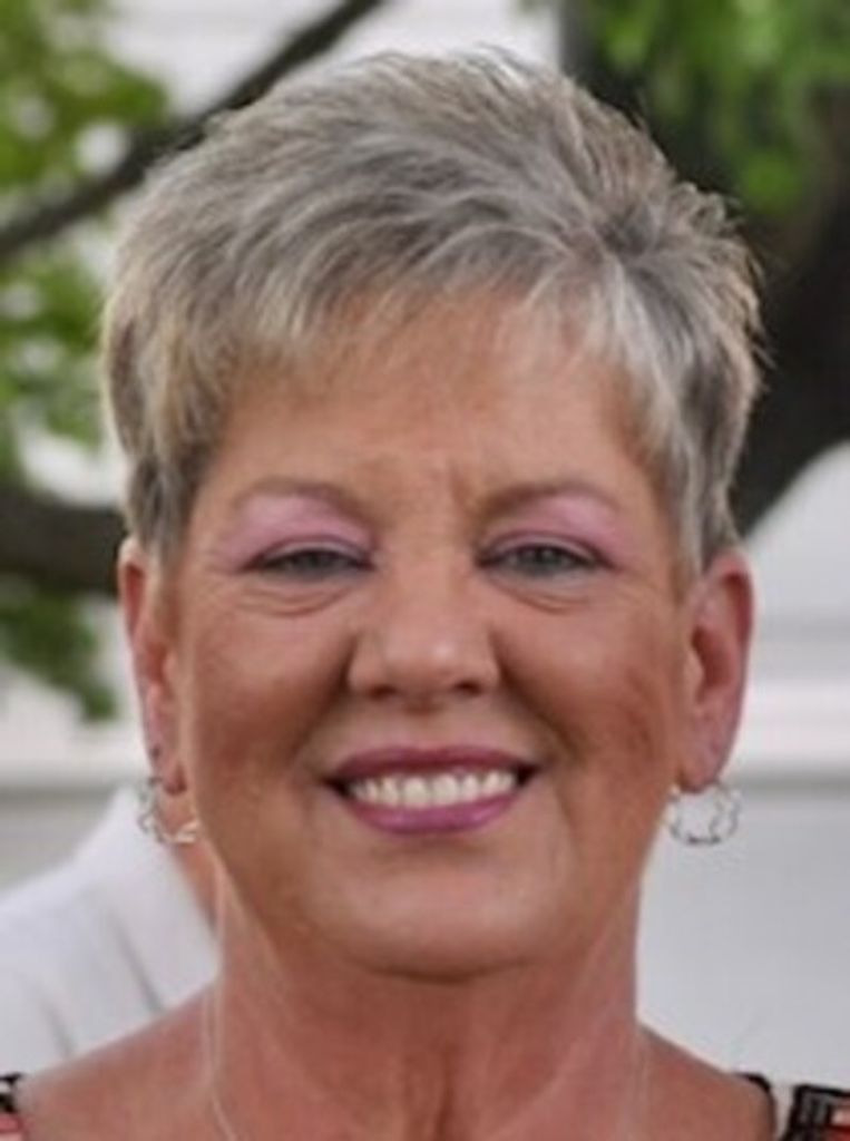 Gail Lynn Bennett Profile Photo