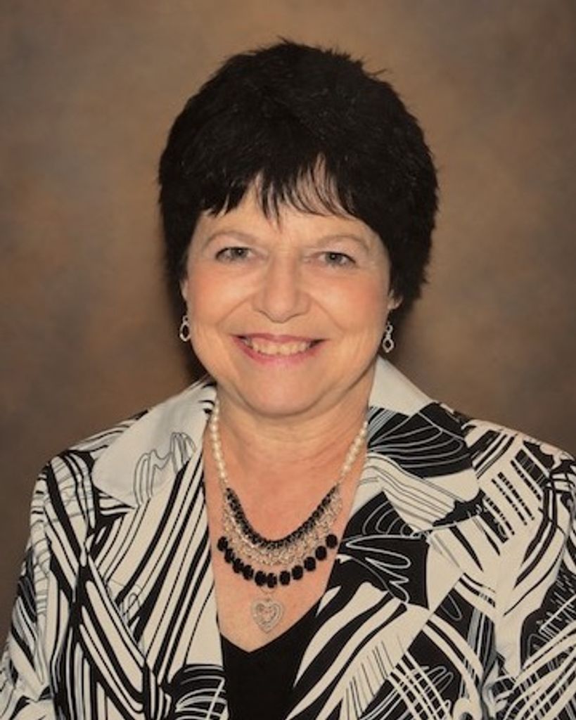 Diane Ludlow White Profile Photo