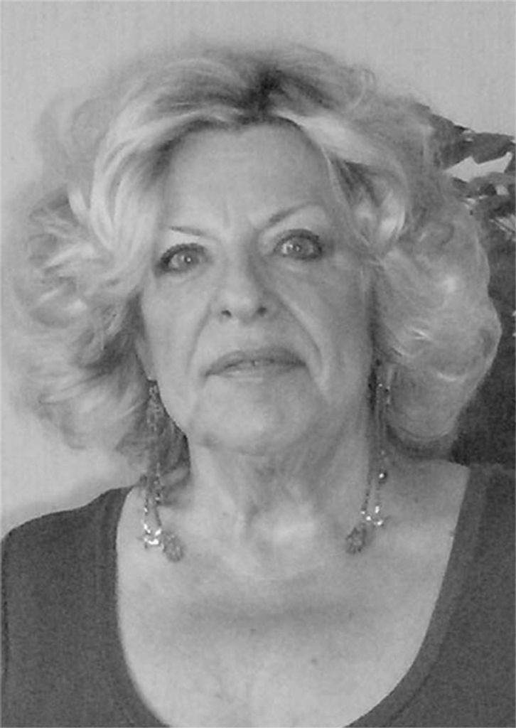 Roslyn Van De Polder Profile Photo