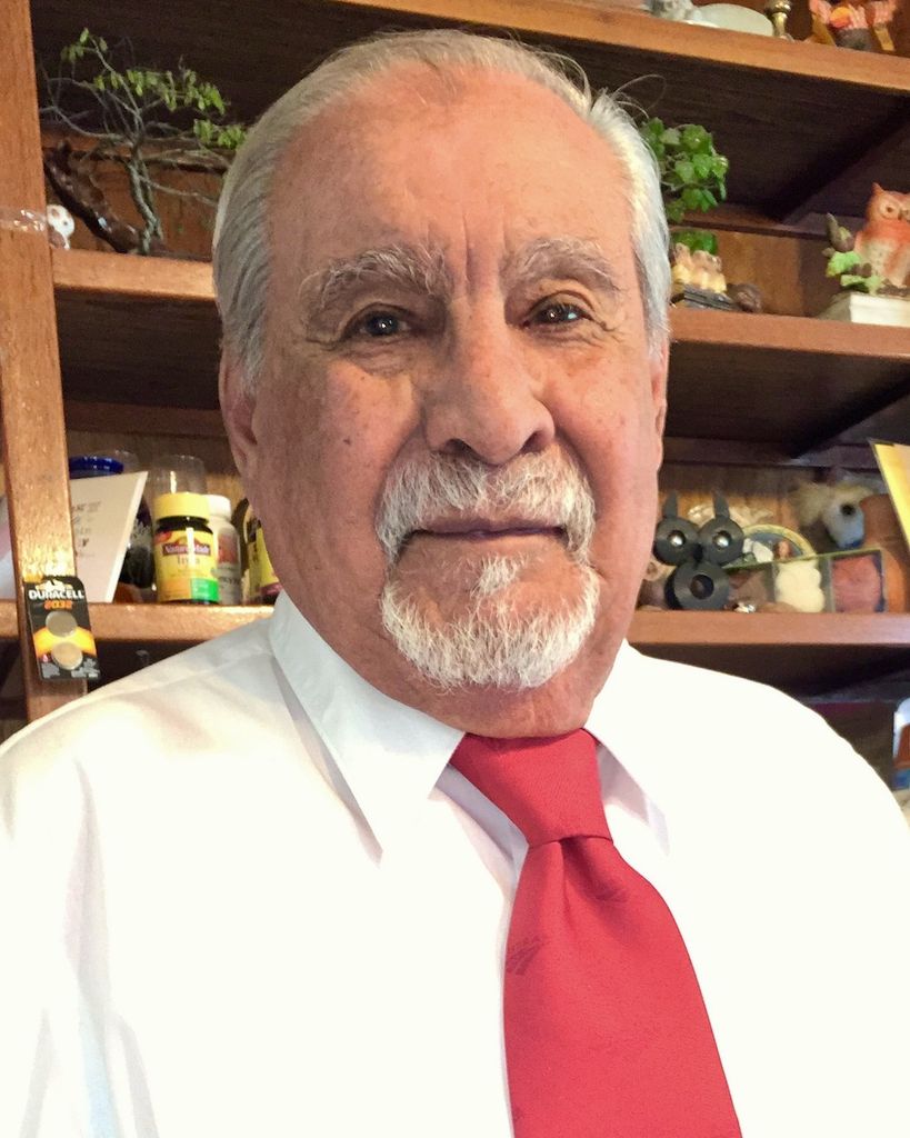 Victor Manuel Lagunas Profile Photo