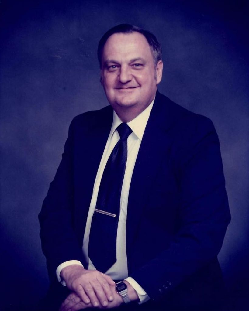Tony Strauss Profile Photo